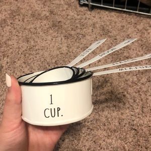 rae dunn measuring cups
